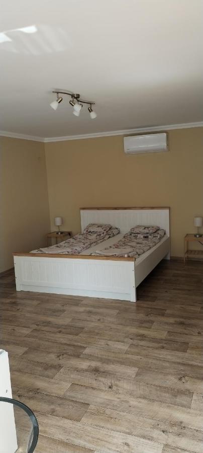 Levendula apartmanház Hajduszoboszlo Exterior foto